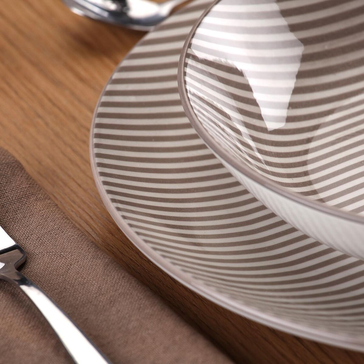 Vajilla Versa Gris Porcelana 18 Piezas