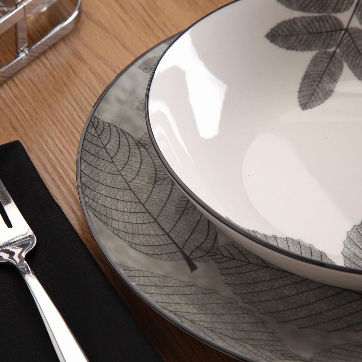 Vajilla Versa Aylen Gris Porcelana 18 Piezas