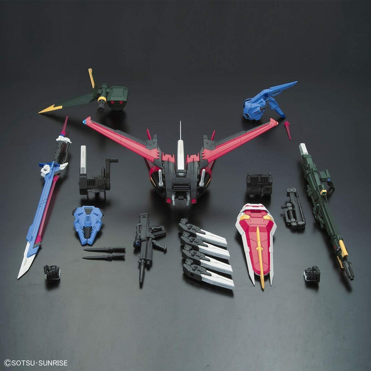 Figura Coleccionable Bandai PG 1/60 PERFECT STRIKE GUNDAM