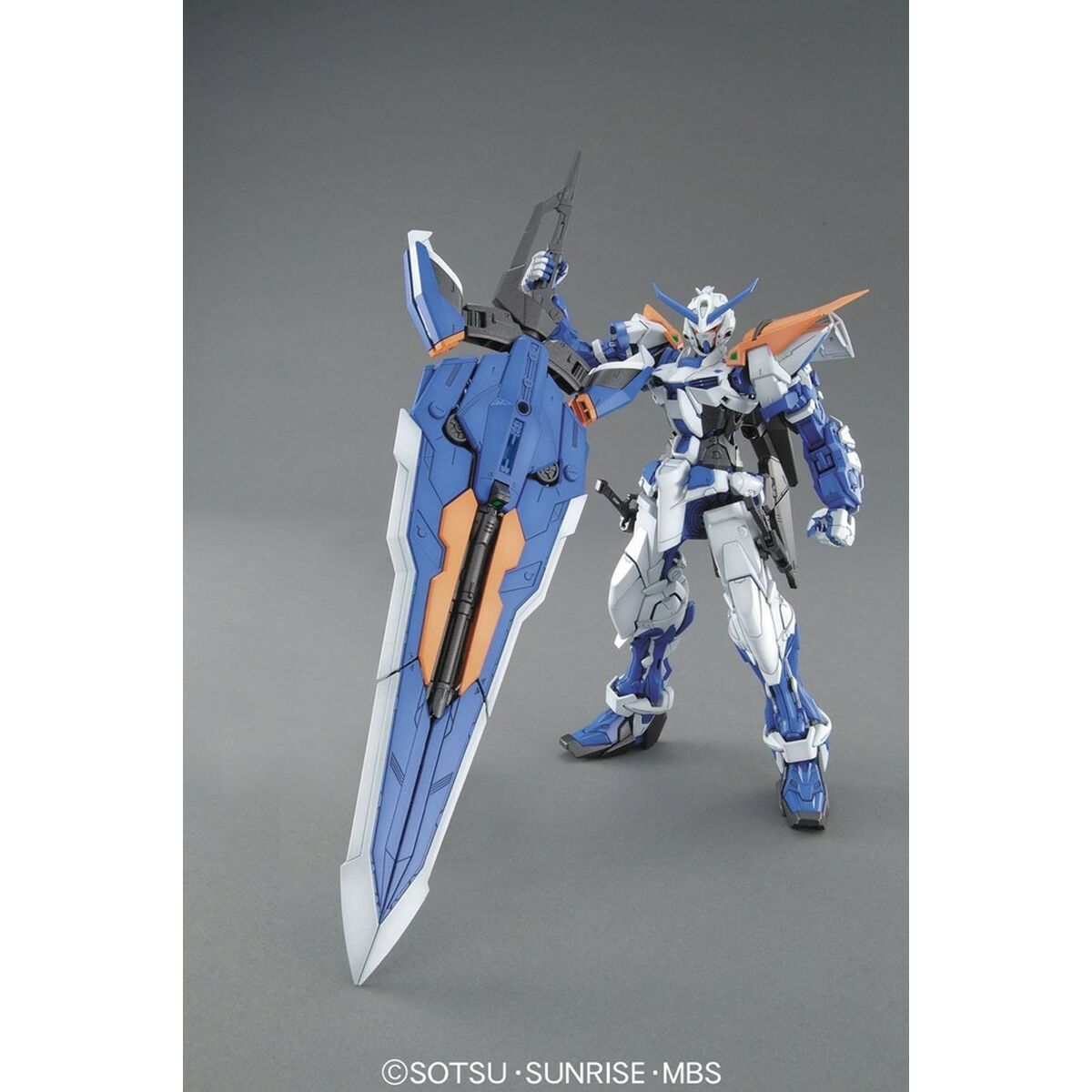 Figura Coleccionable Bandai MG 1/100 GUNDAM ASTRAY BLUE FRAME SECOND REVISE BL
