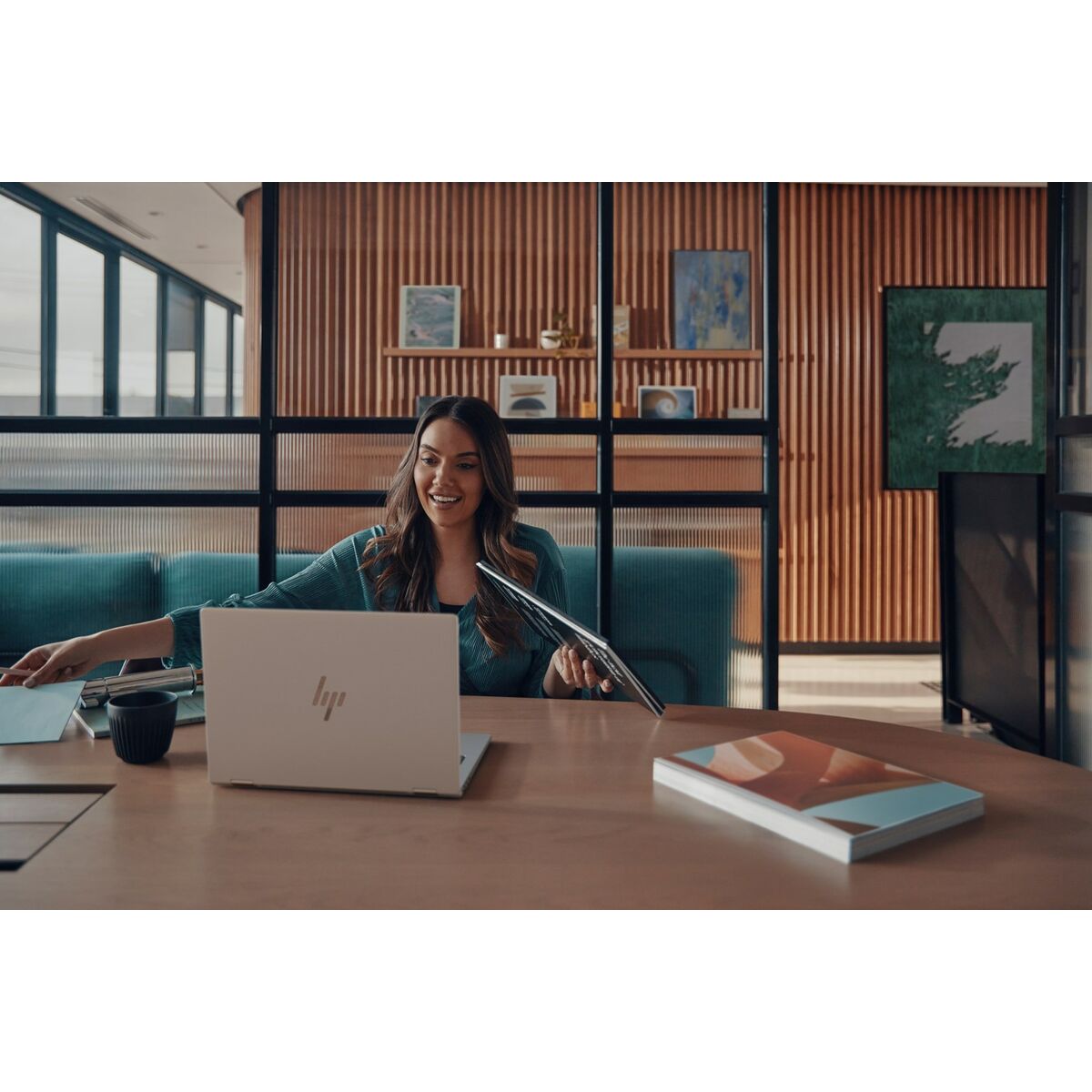 Laptop HP EliteBook 1040 G11 14" Intel Core Ultra 7-165H 32 GB RAM 1 TB SSD