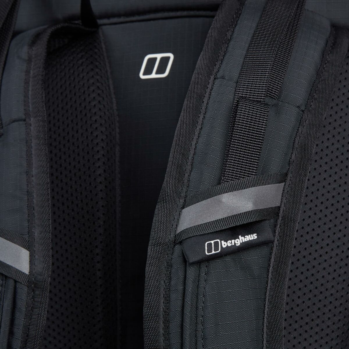 Mochila Deportiva Berghaus 24/7 365 U28 Negro 28 L