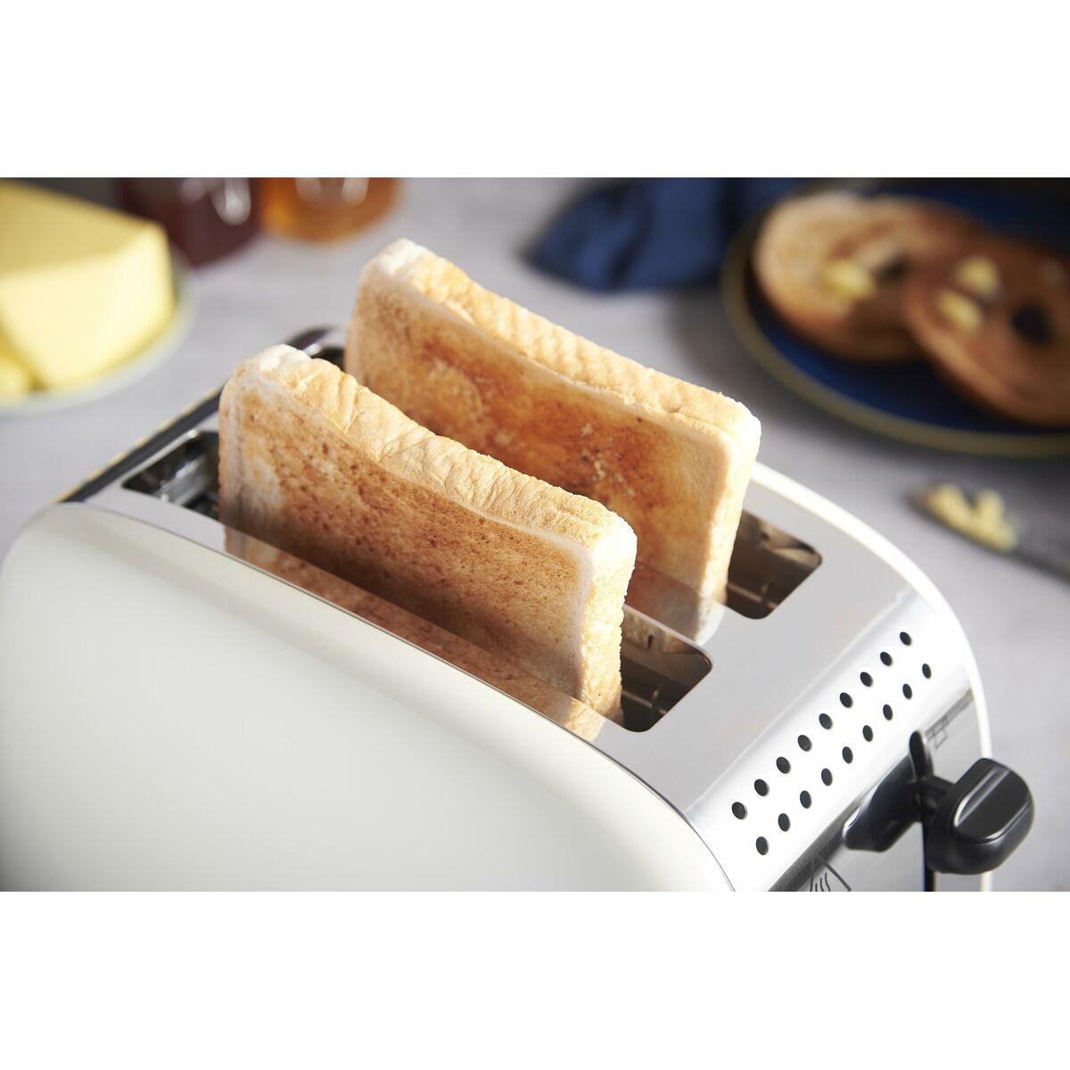 Tostadora Russell Hobbs 26551-56 1600 W