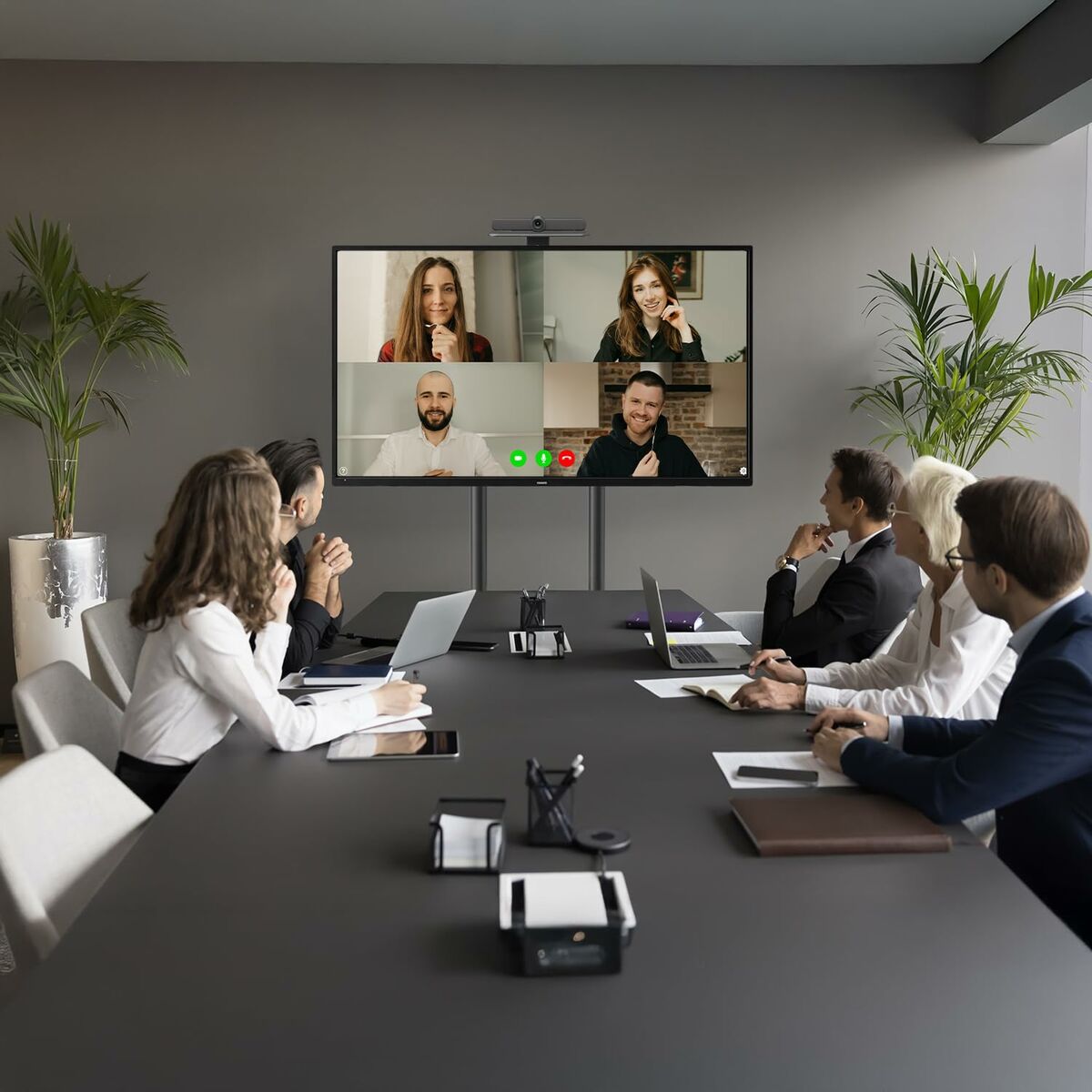 Soporte de Mesa para Pantalla MacLean MC-113 B 70"