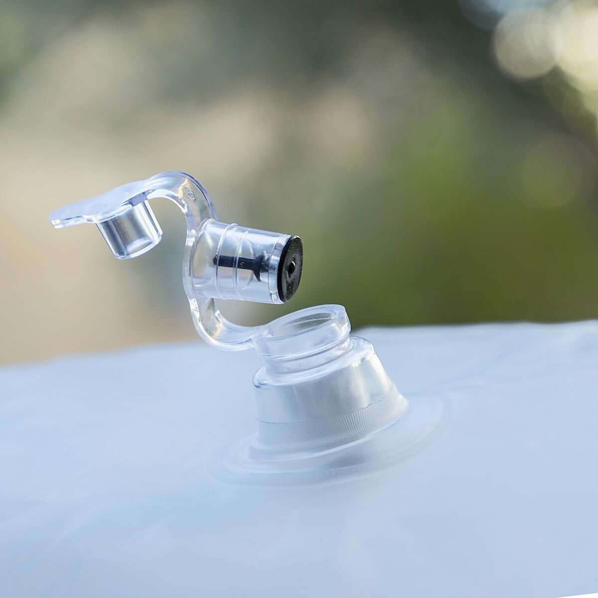 Asiento Hinchable con LED Multicolor y Mando a Distancia InnovaGoods Blanco (Reacondicionado A)