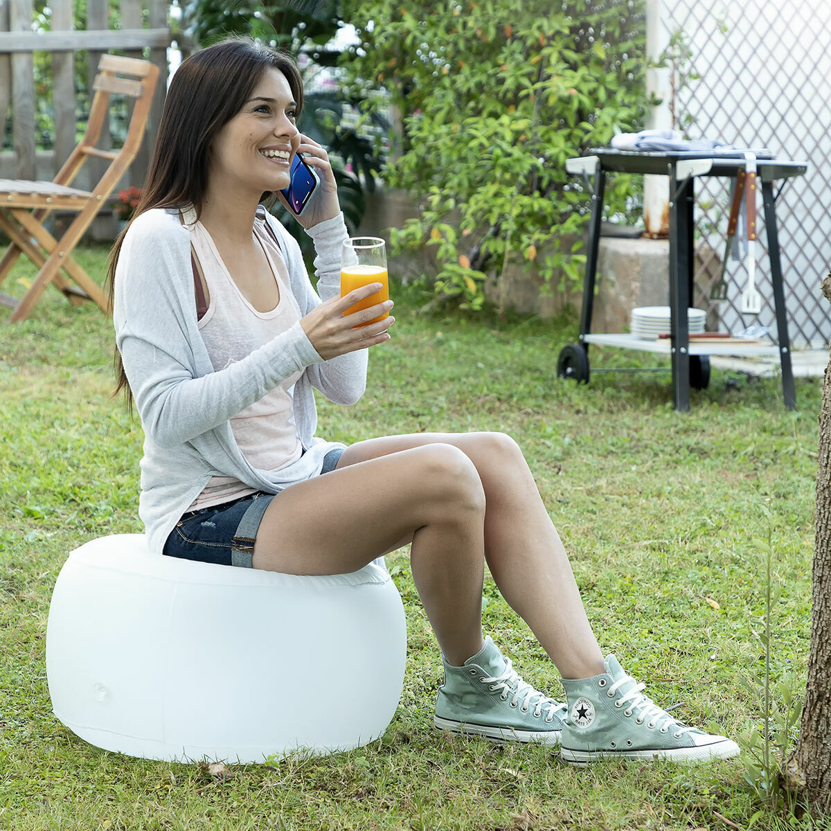 Asiento Hinchable con LED Multicolor y Mando a Distancia InnovaGoods Blanco (Reacondicionado A)