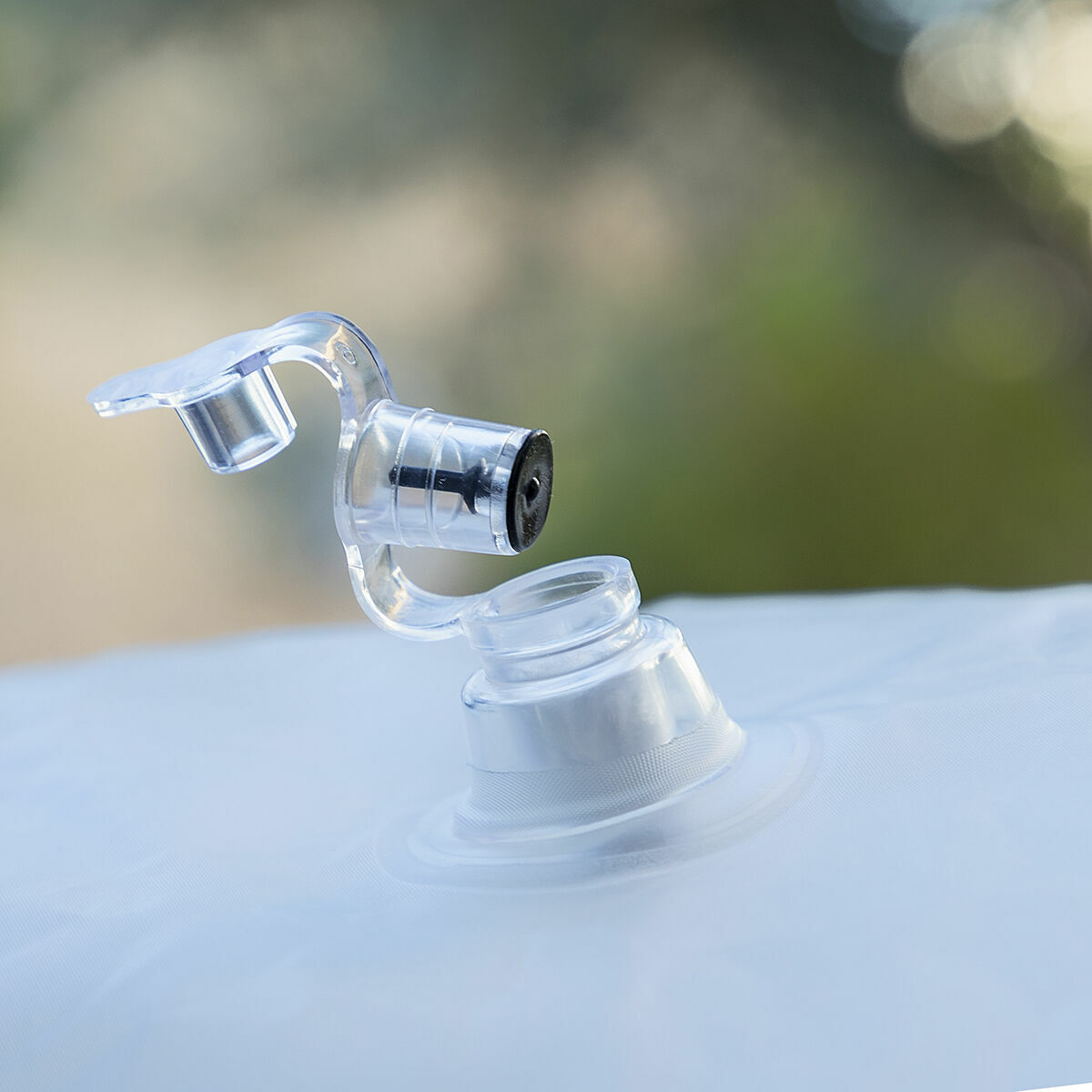 Asiento Hinchable con LED Multicolor y Mando a Distancia InnovaGoods Blanco (Reacondicionado A)