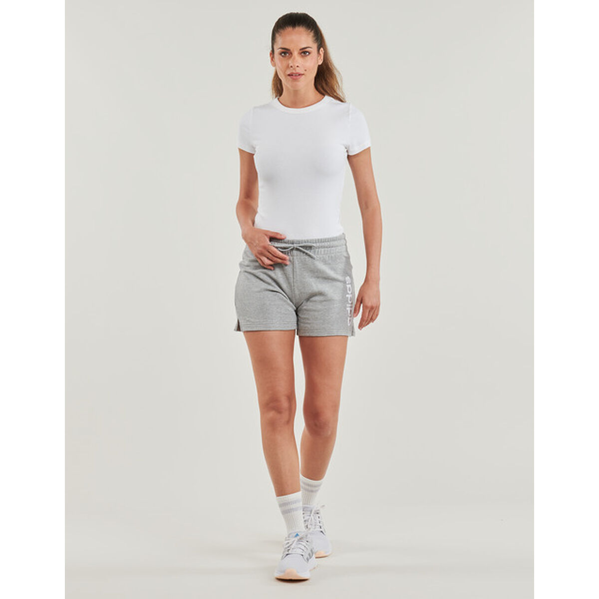 Pantalones Cortos Deportivos para Mujer Adidas W LIN FT SHO JD4960 Gris
