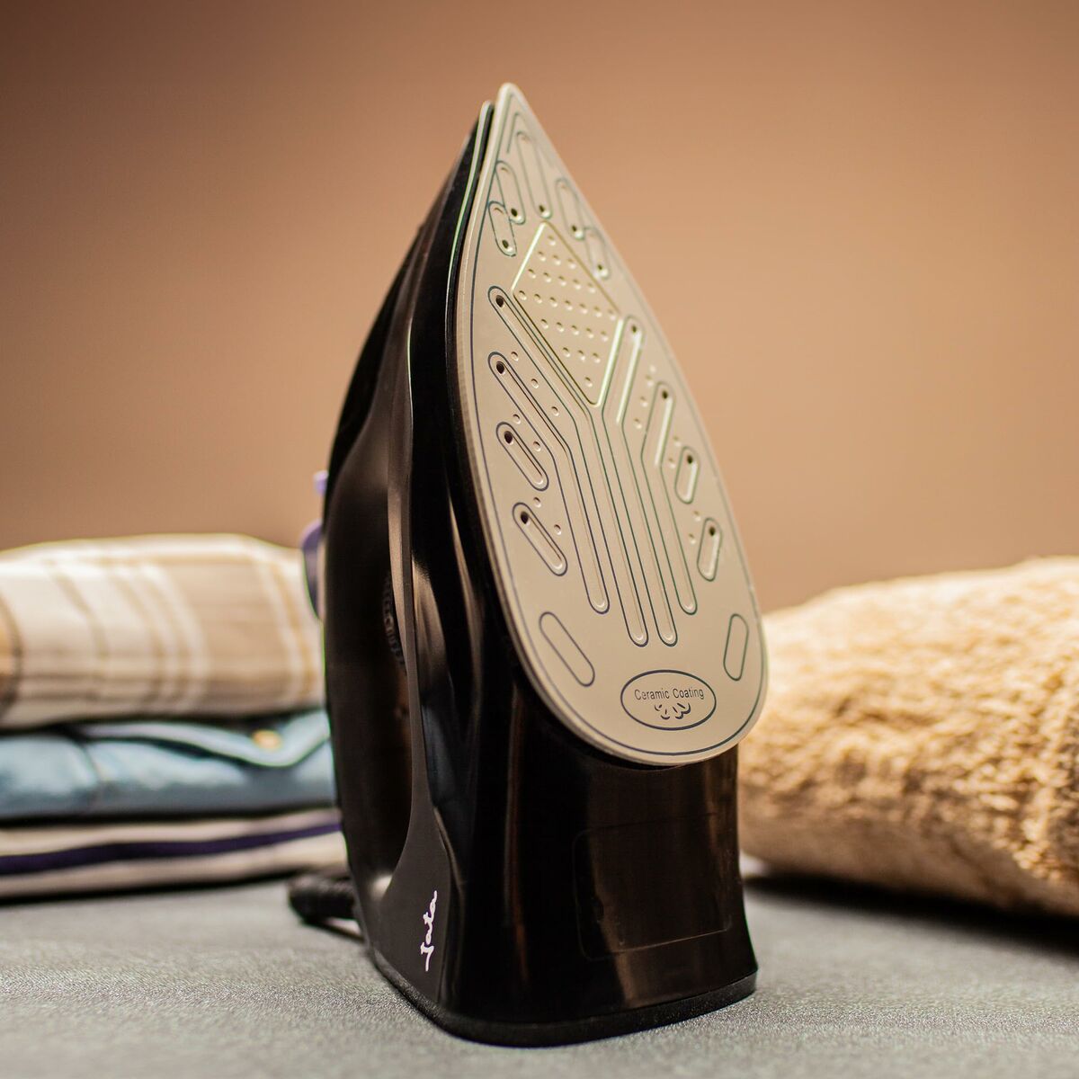 Plancha de Vapor JATA 2200 W