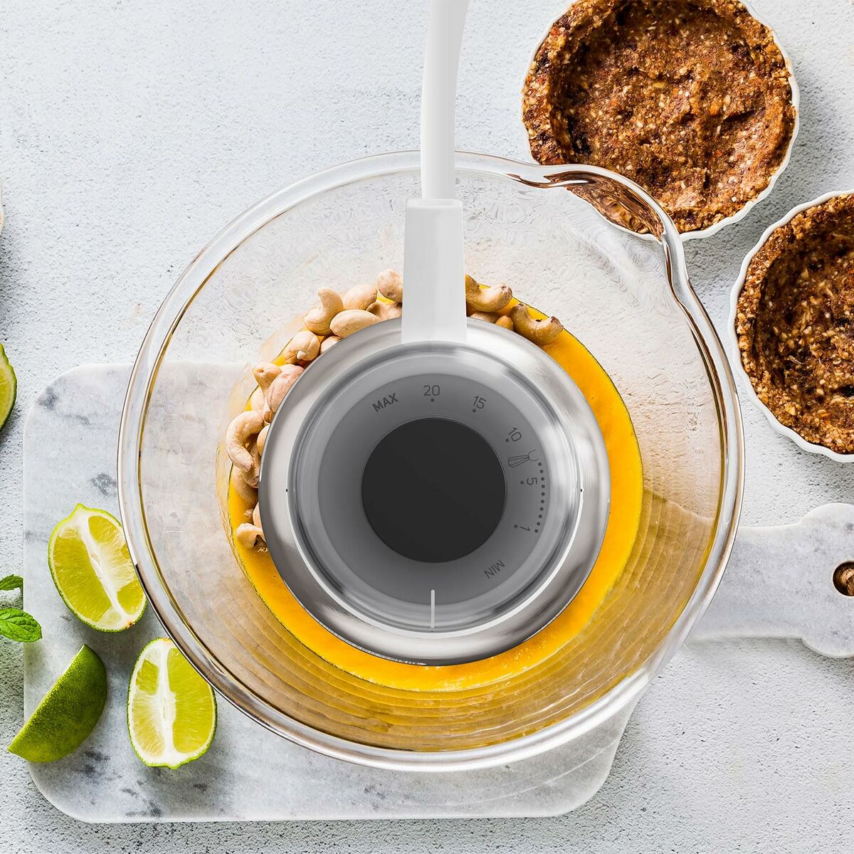 Batidora de Mano Black & Decker BXHBA750E