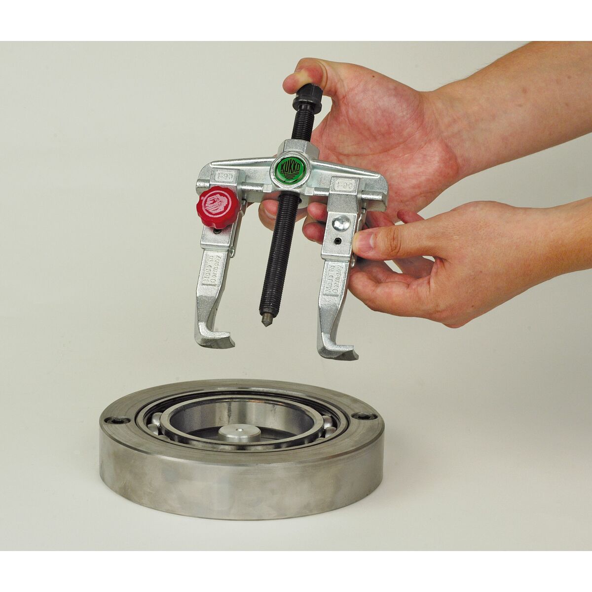 Extractor de rodamientos KUKKO 2 Patas