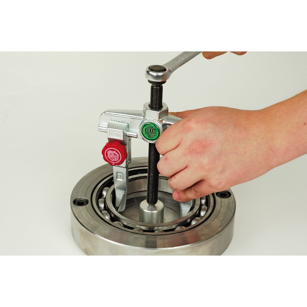 Extractor de rodamientos KUKKO 2 Patas