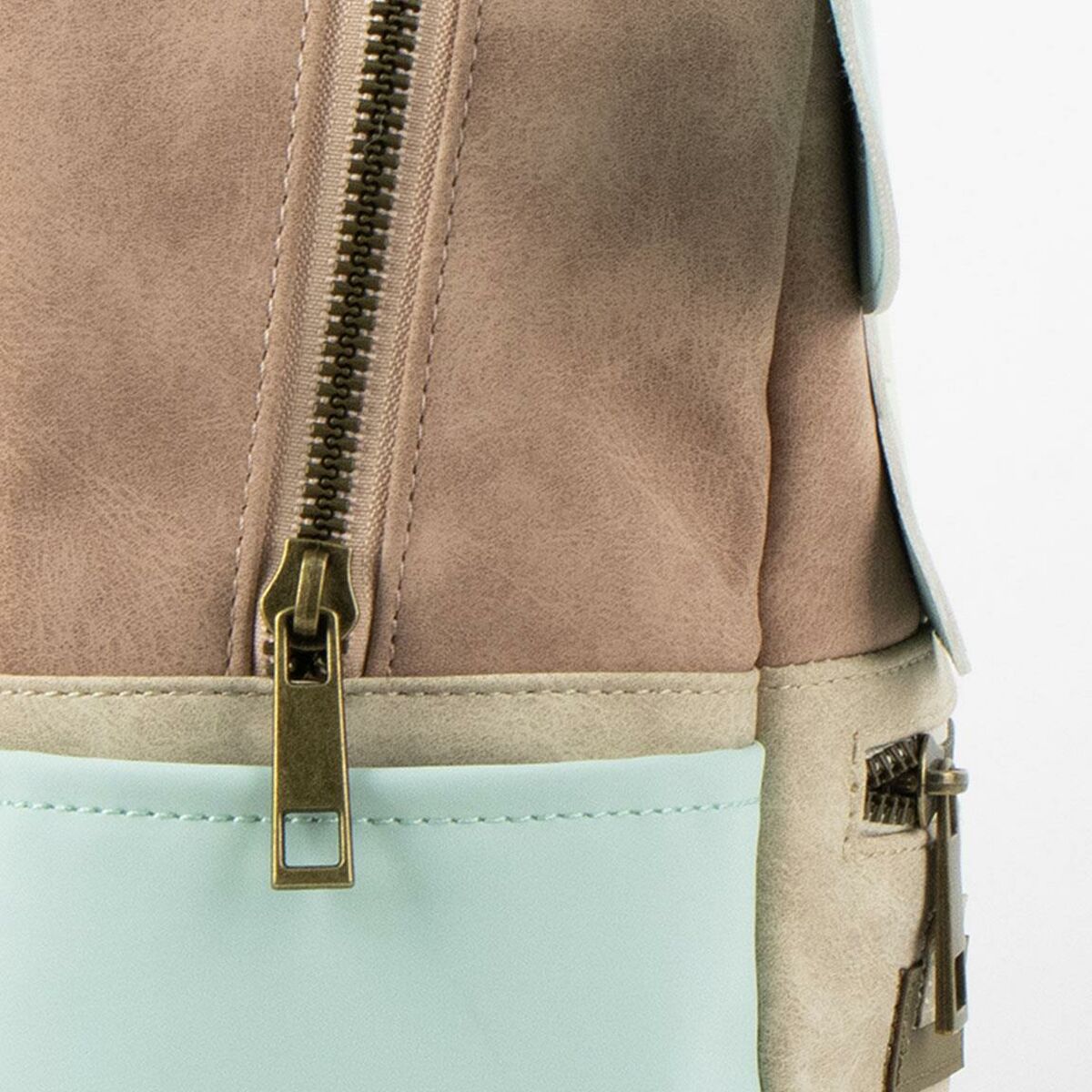 Mochila Escolar The Mandalorian Beige