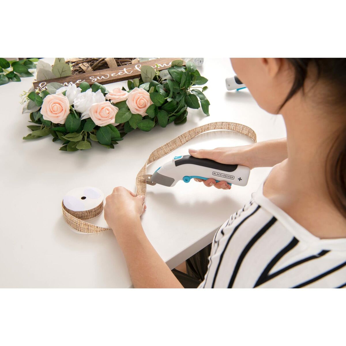 Tijeras Black & Decker bcsc115-xj