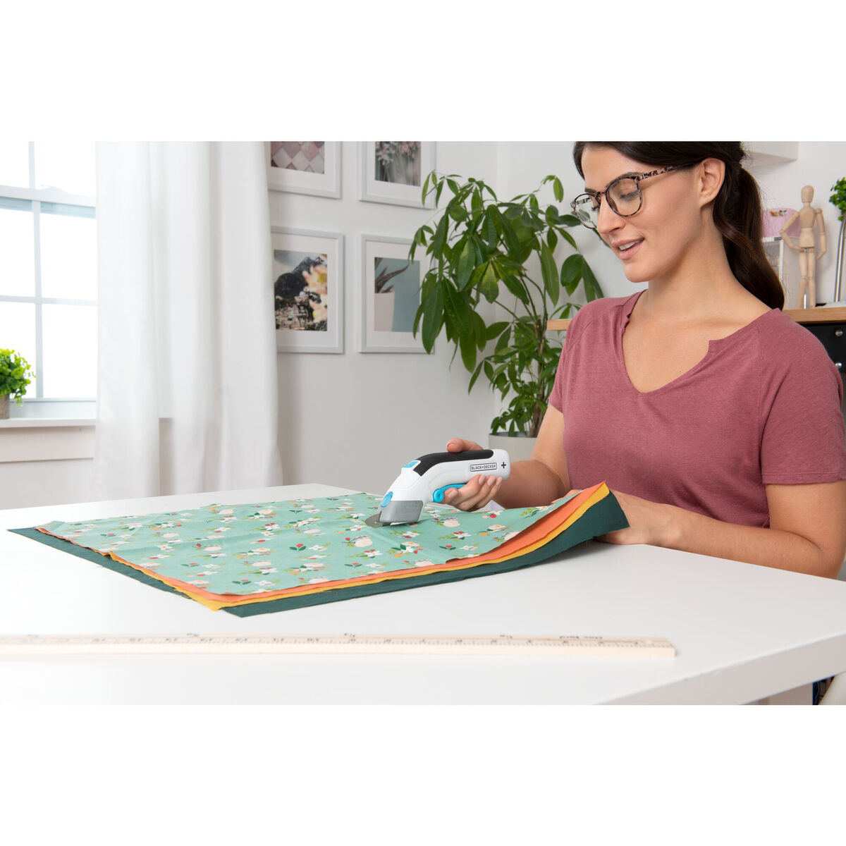 Tijeras Black & Decker bcsc115-xj