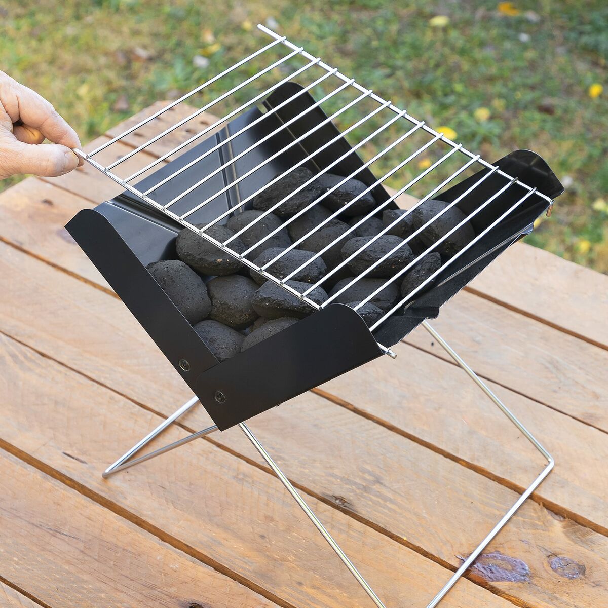 Mini Barbacoa Plegable Portátil para Carbón InnovaGoods Acero Inoxidable (Reacondicionado B)