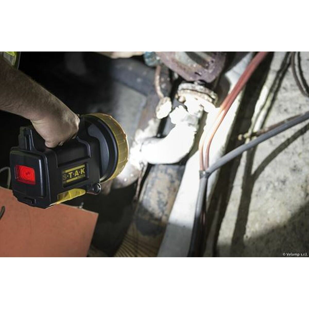 Foco de mano LED recargable Stak CREE BULLDOG 30 W 2200 lm