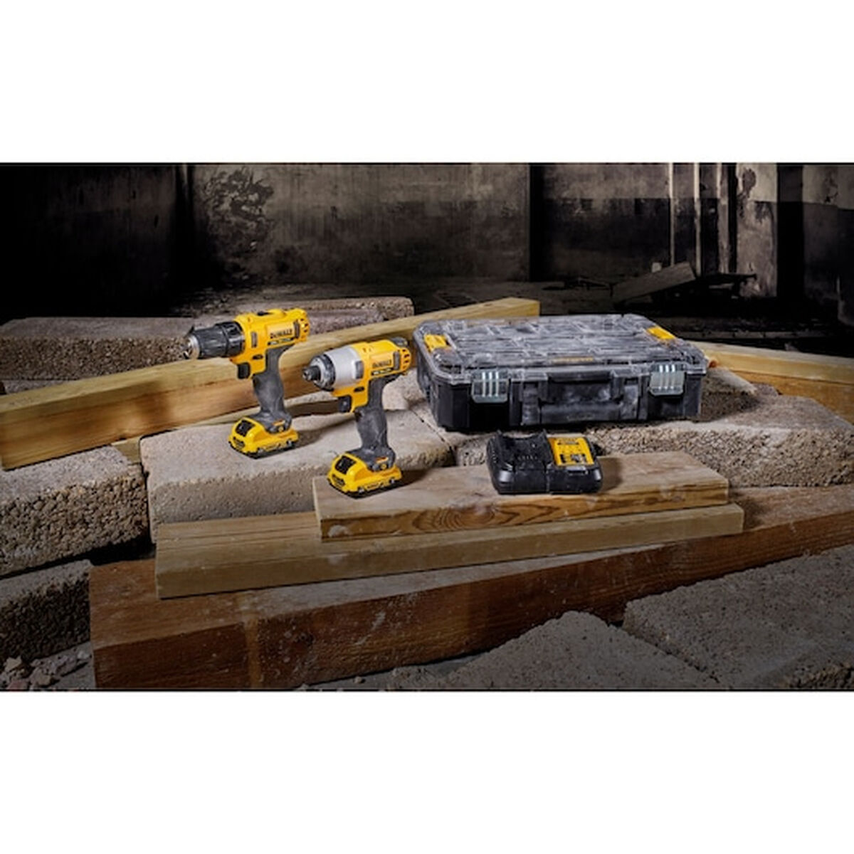 Atornillador Dewalt DCK211D2T