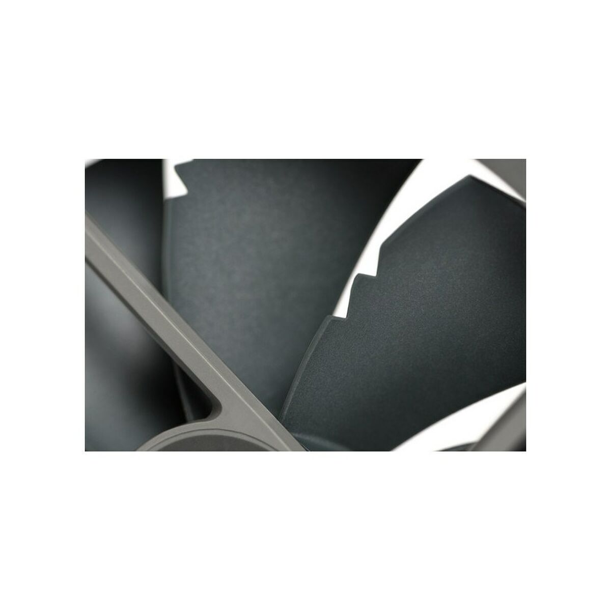 Ventilador de Caja Noctua NF-P14R REDUX-1500 PWM