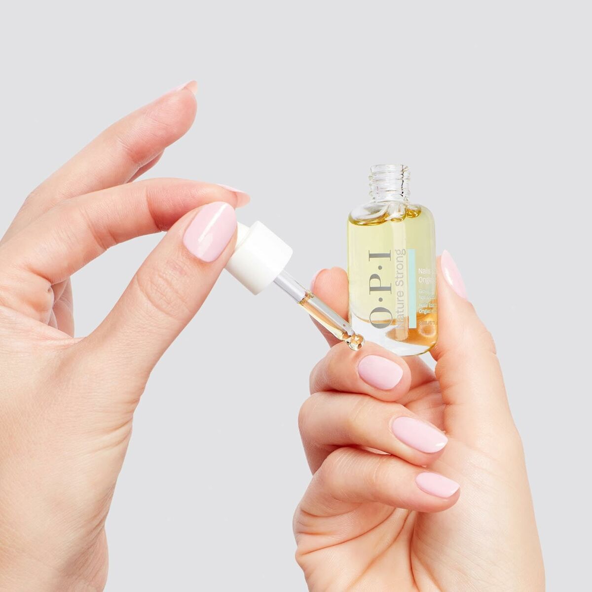 Aceite para Uñas Opi NATURE STRONG 8 ml