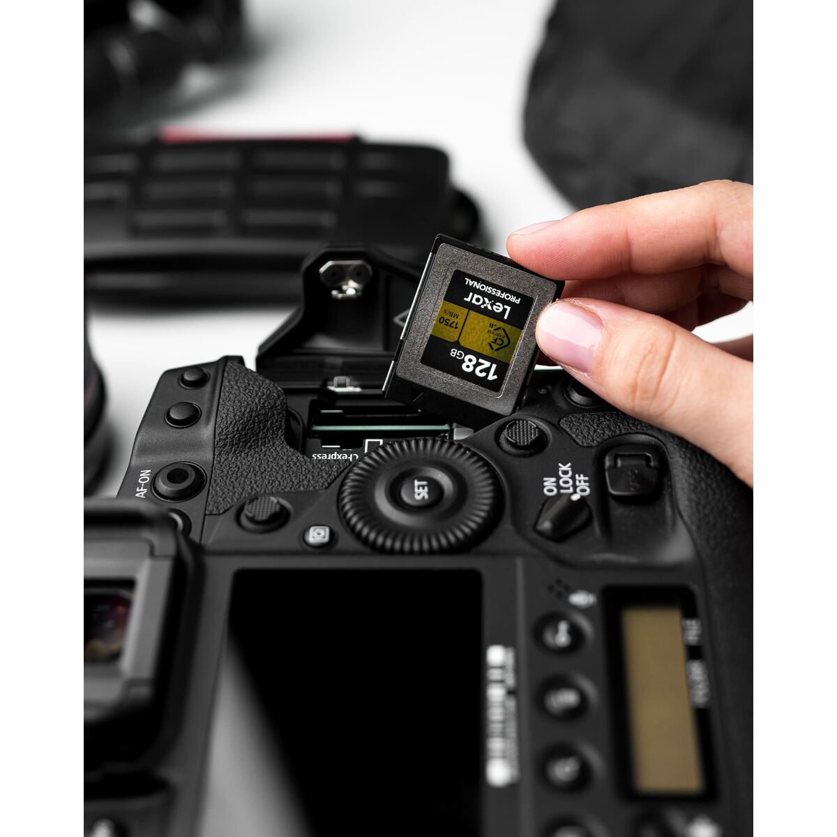 Tarjeta de Memoria SD Lexar LCXEXPR128G-RNENG 128 GB