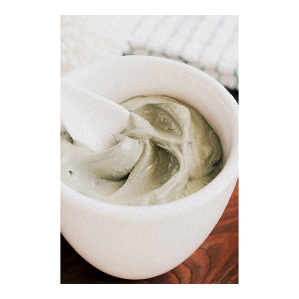 Mascarilla Capilar Anticaída Flora & Curl Soothe Me Menta Coco Arcilla Refrescante 260 g