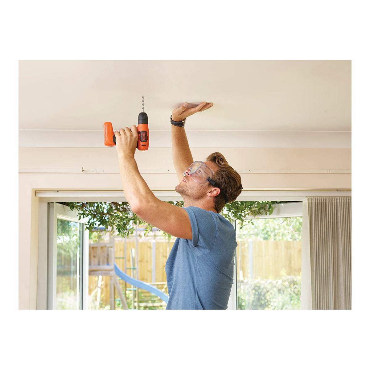 Atornillador eléctrico Black & Decker BDCD8 Compacto Taladro