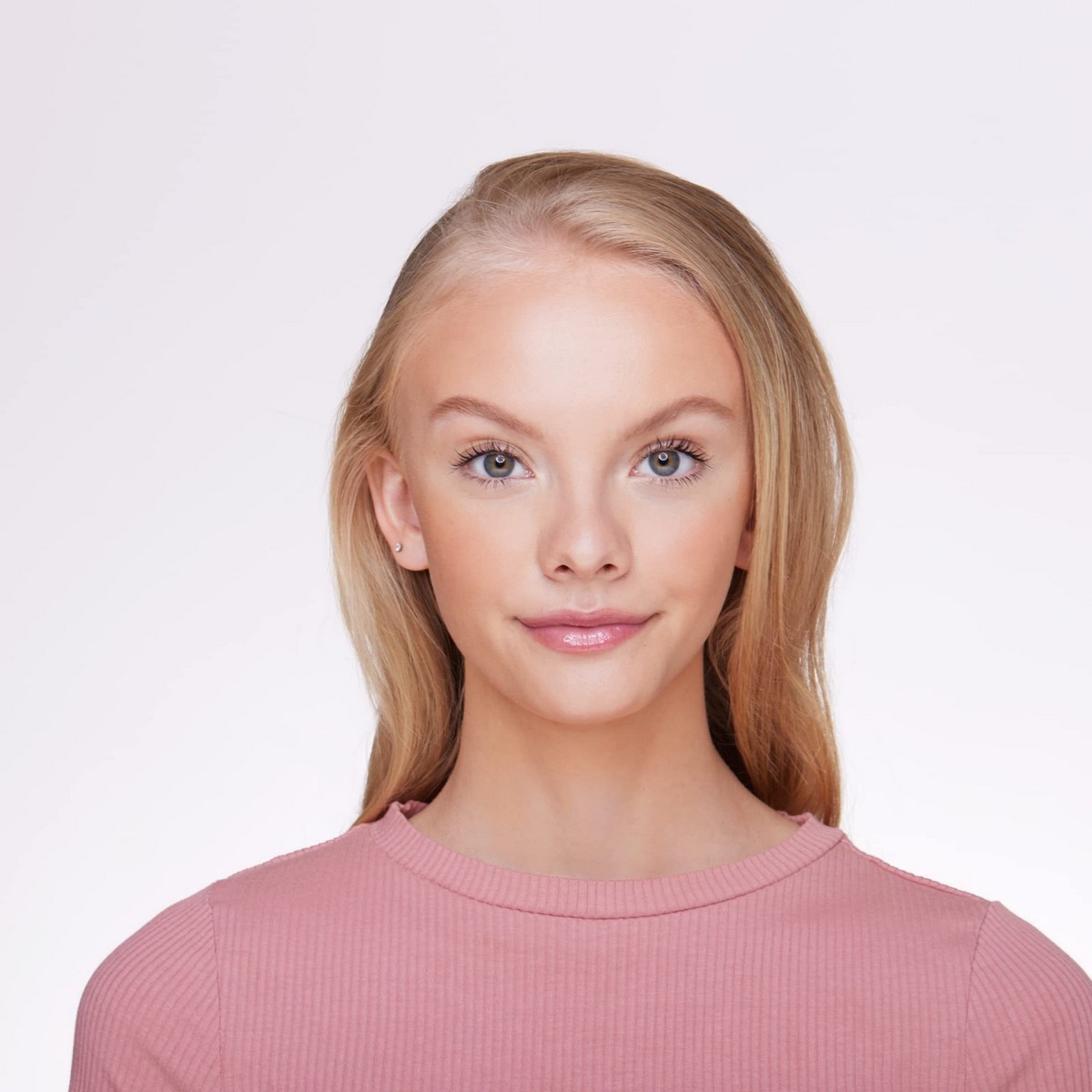 Polvos Compactos Bronceadores Essence Sun Club 02-luminous ivory (15 g)