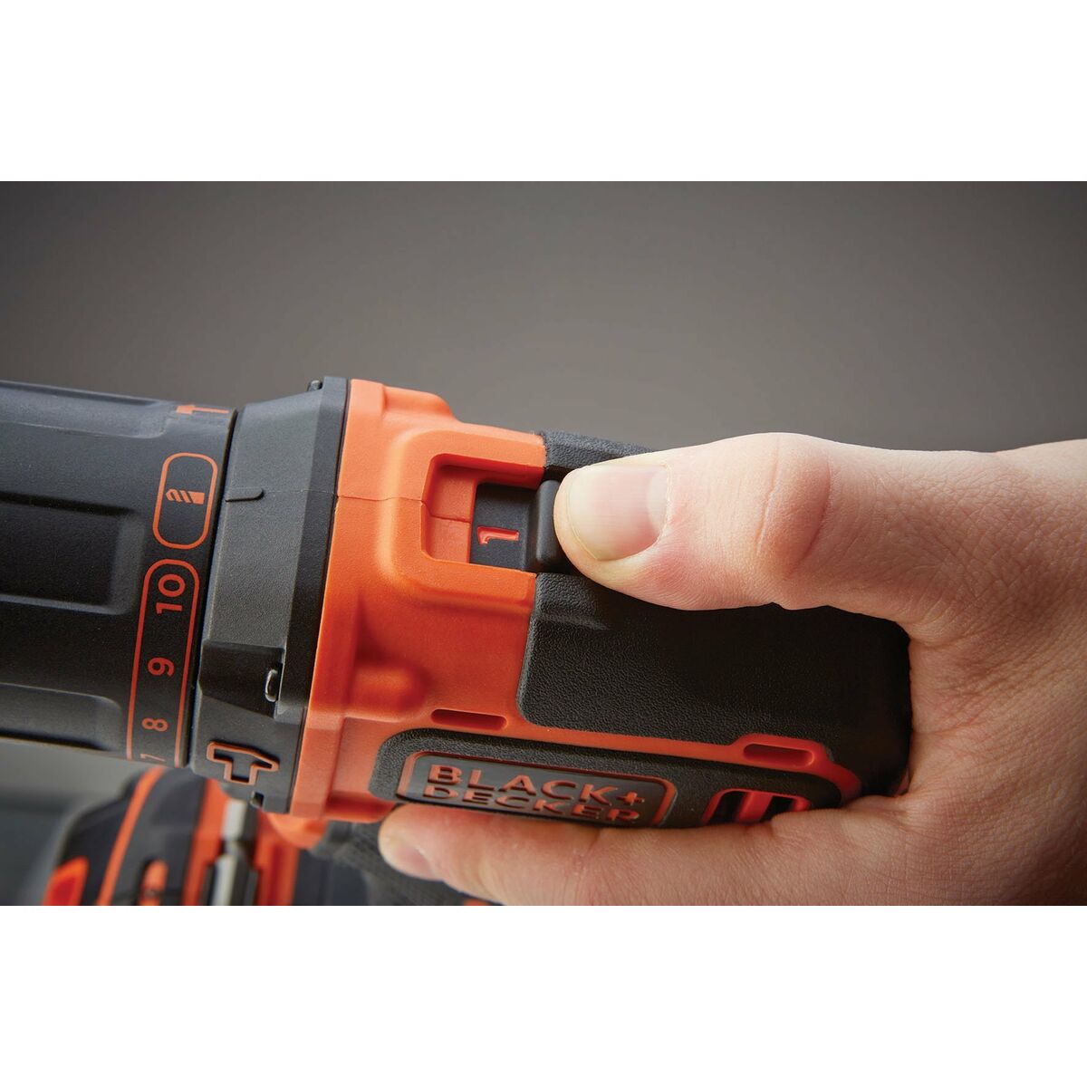 Atornillador eléctrico Black & Decker BDCHD18KB 40 Nm