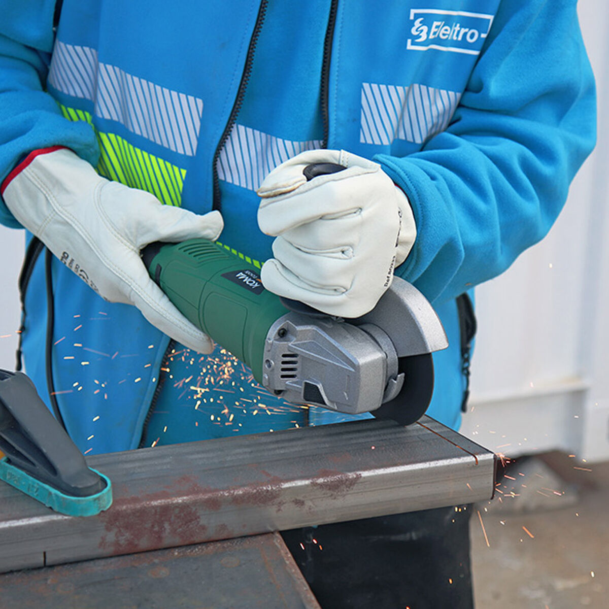 Amoladora angular Koma Tools 1050 W