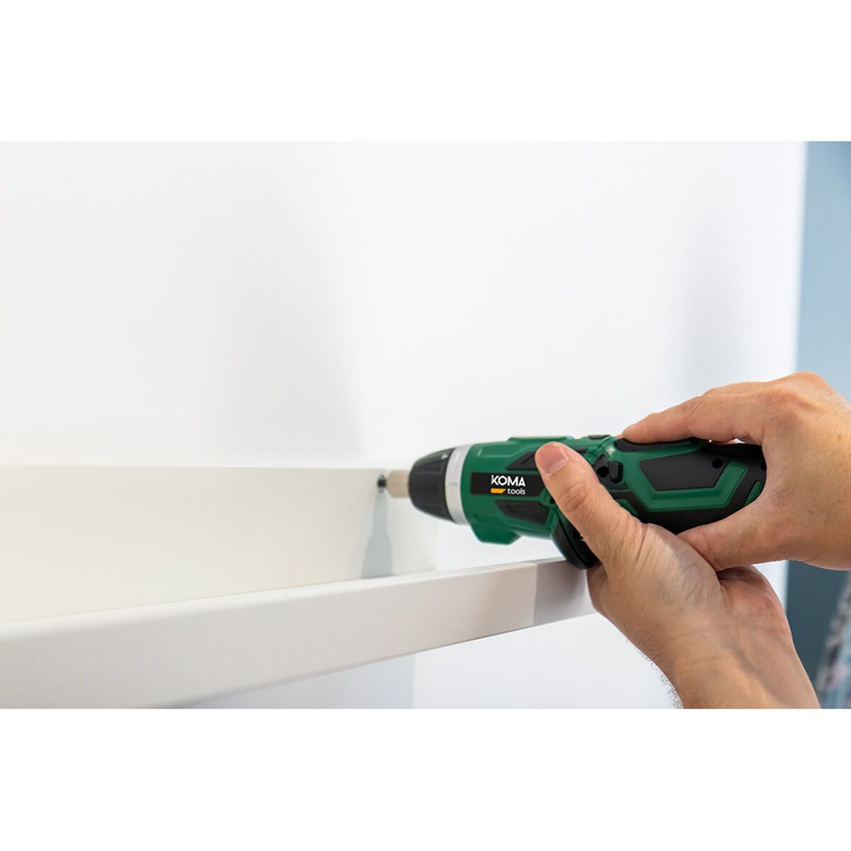 Atornillador eléctrico Koma Tools 3,6 V Reversible