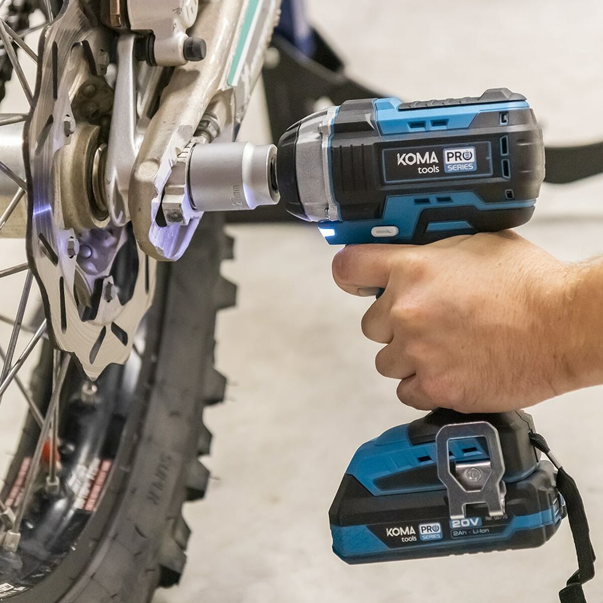 Llave de impacto Koma Tools