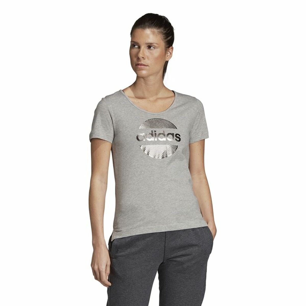 Camiseta de Manga Corta Mujer Adidas Linear Gris claro