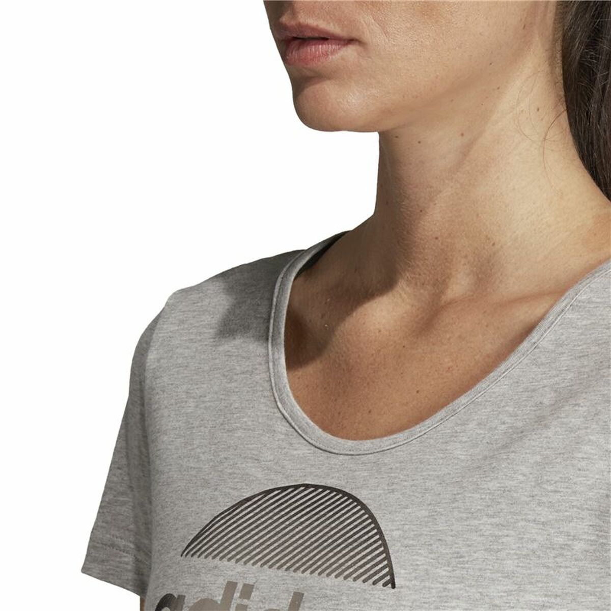 Camiseta de Manga Corta Mujer Adidas Linear Gris claro