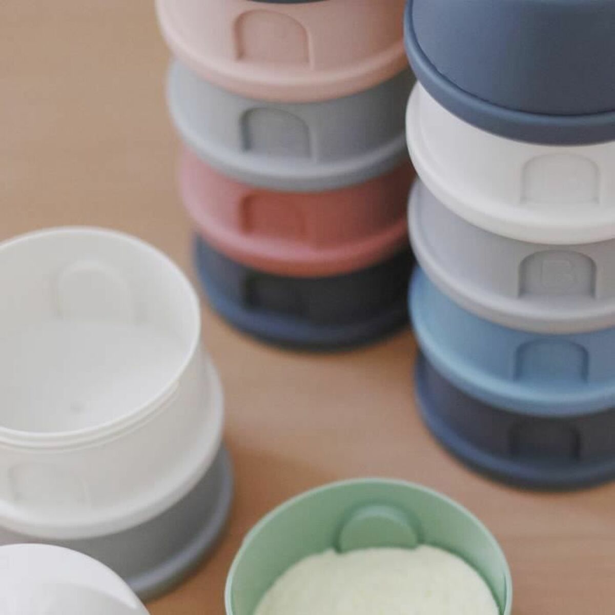 Dosificador de Leche en Polvo Béaba Rosa/Gris