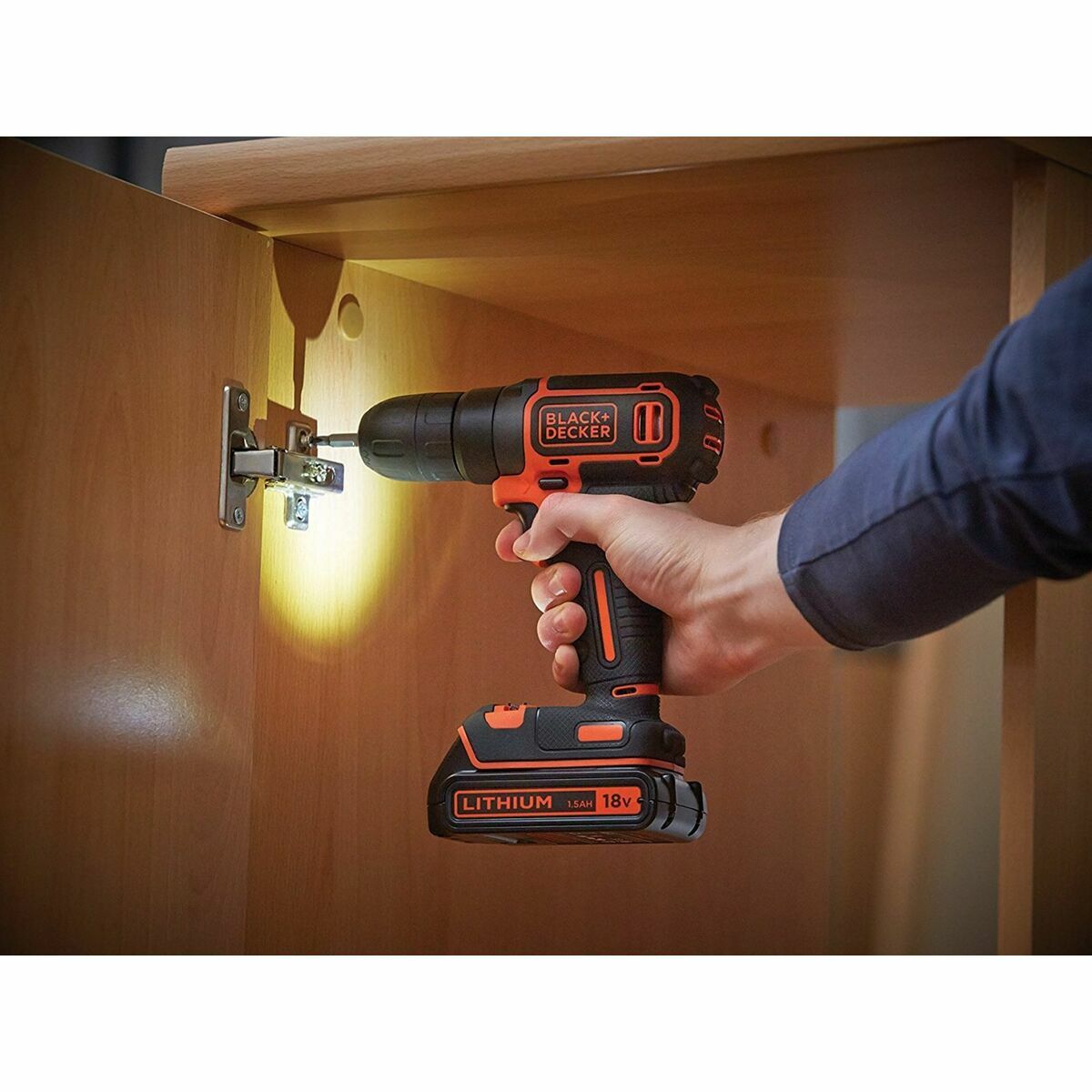 Atornillador eléctrico Black & Decker CDC18BAFC-QW