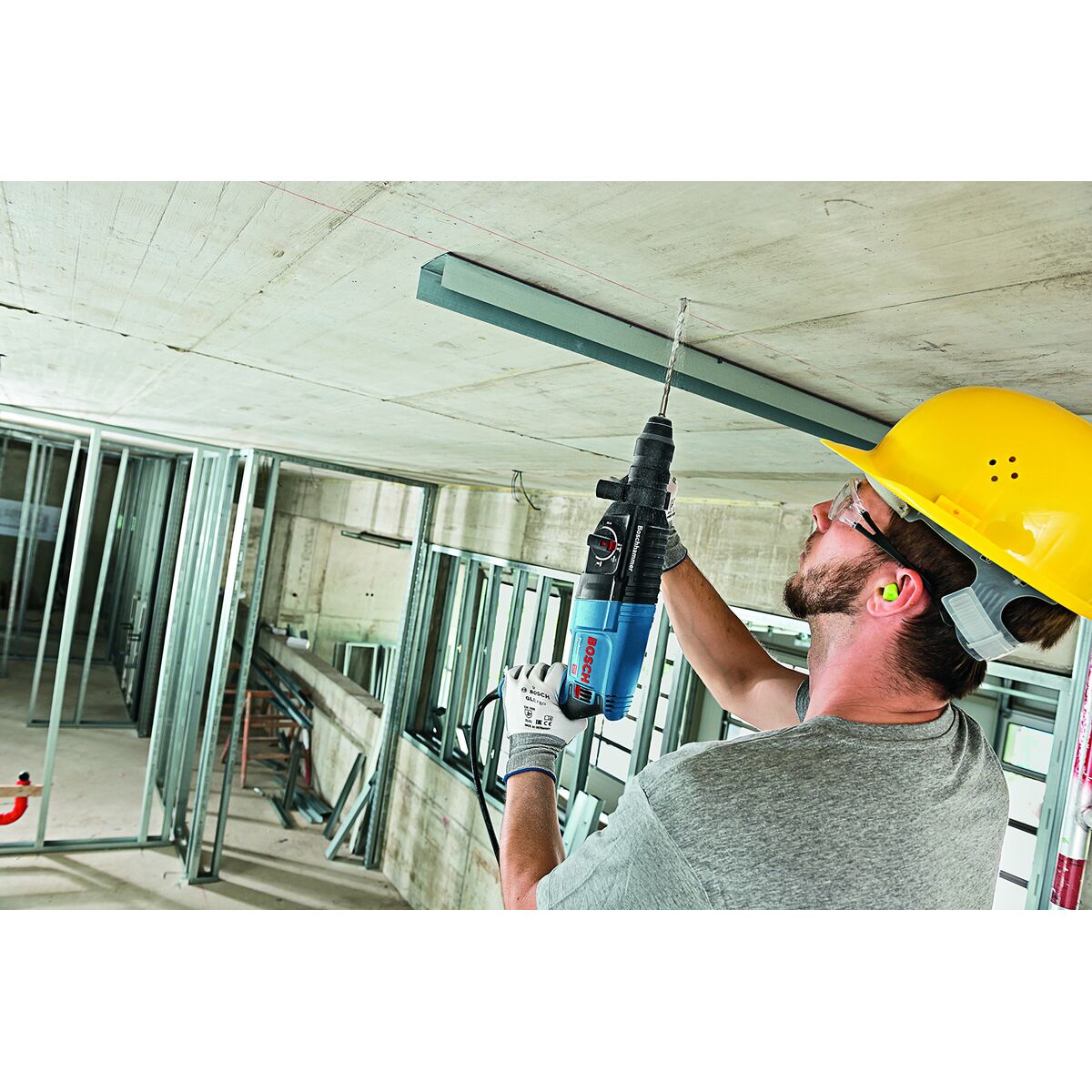 Martillo perforador BOSCH SDS PlusGBH 2-26 F Professional 830 W