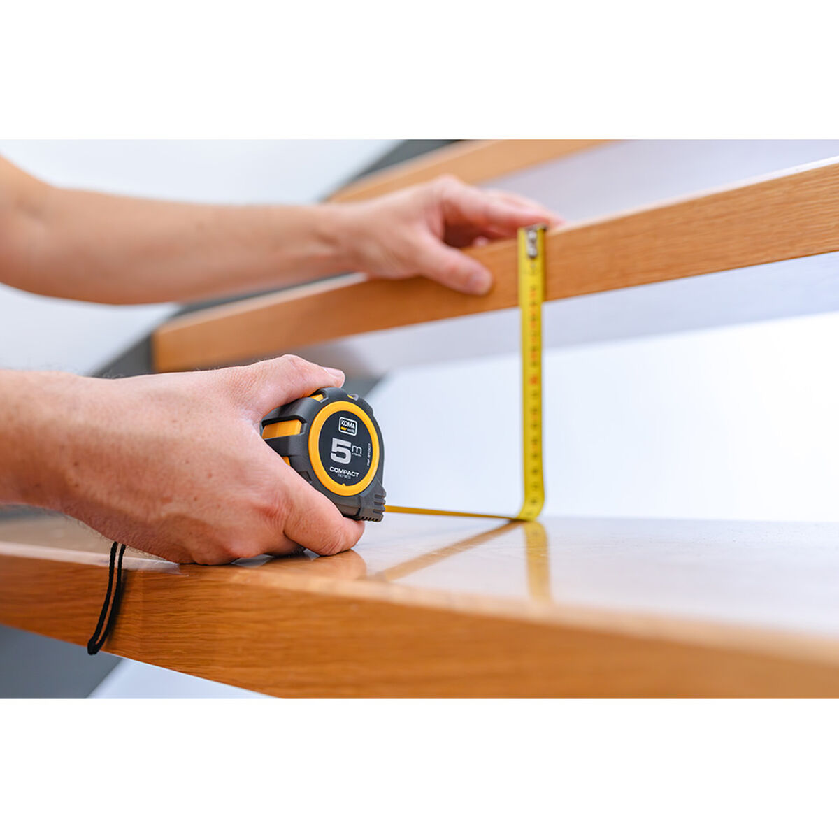 Flexómetro Koma Tools Compact ABS 5 m x 19 mm