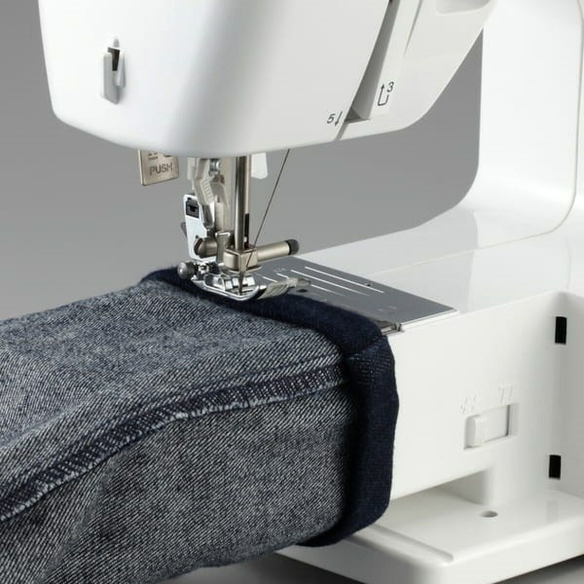 Máquina de Coser Brother HF37