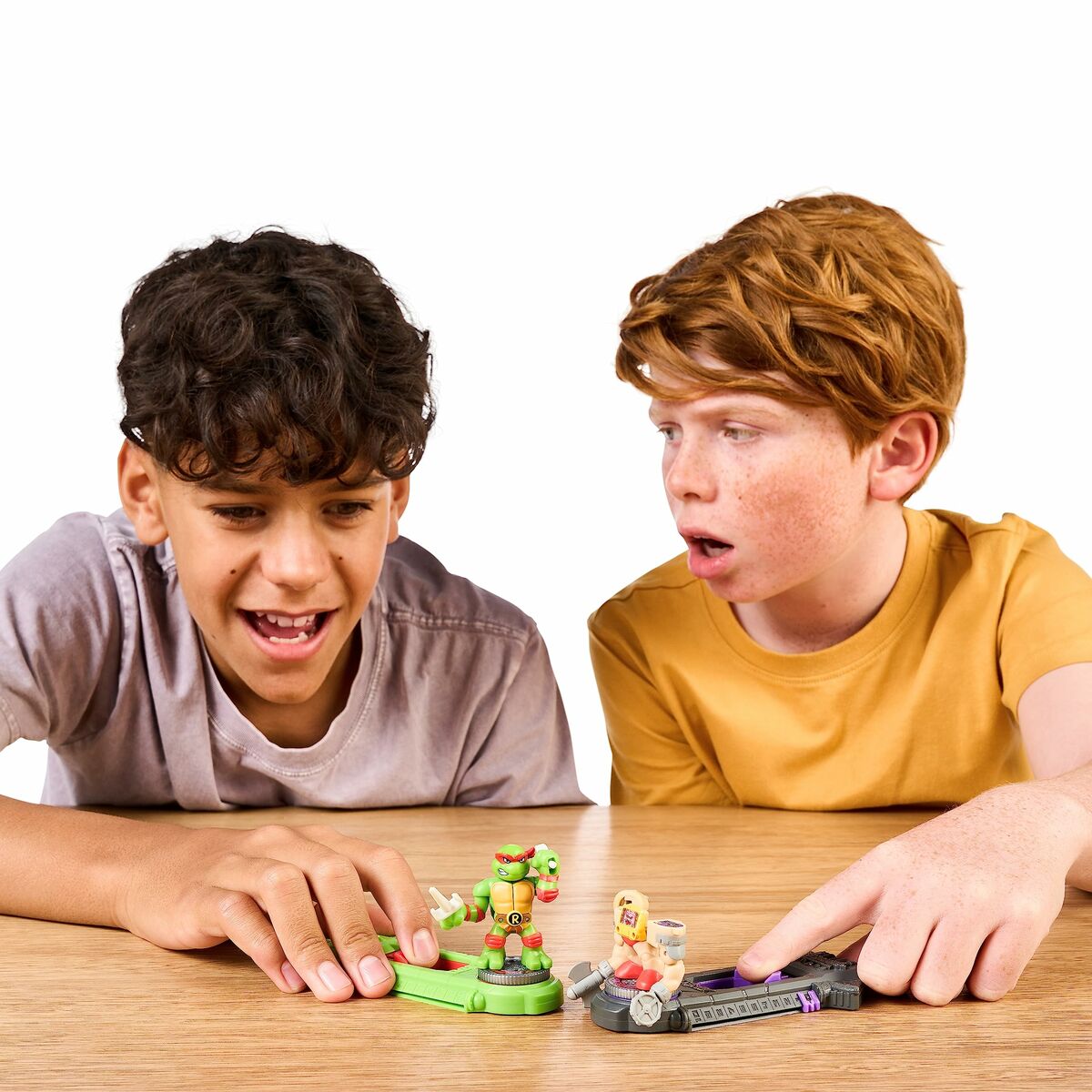 Figuras de combate Teenage Mutant Ninja Turtles Legends of Akedo:  Raphael vs Kraang