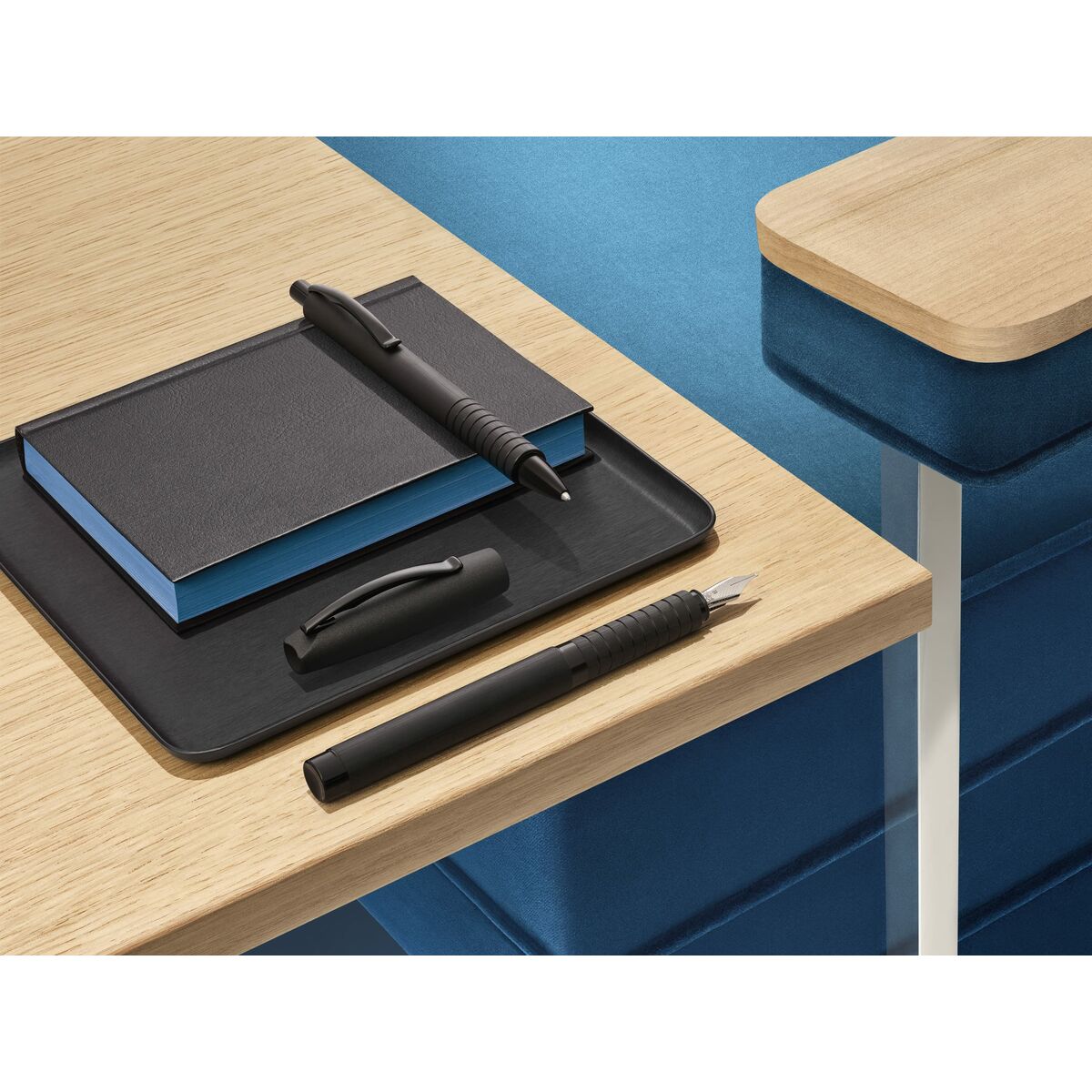 Bolígrafo Faber-Castell Essentio B Negro mate