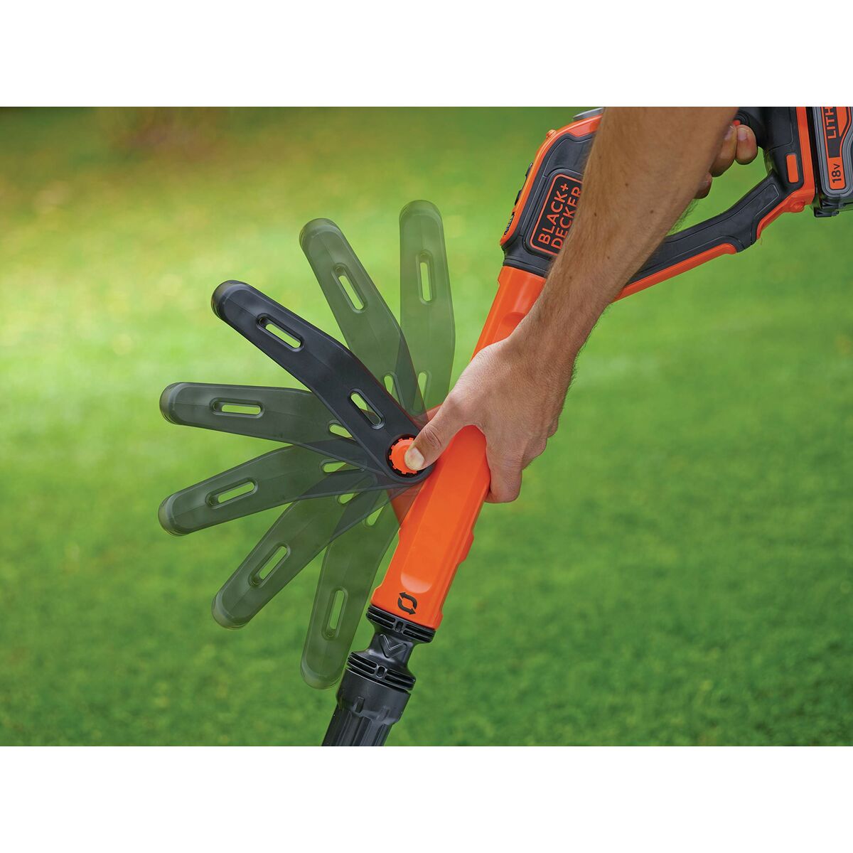 Recortadora Eléctrica Black & Decker PowerCommand STC1820EPC 18 V 28 cm