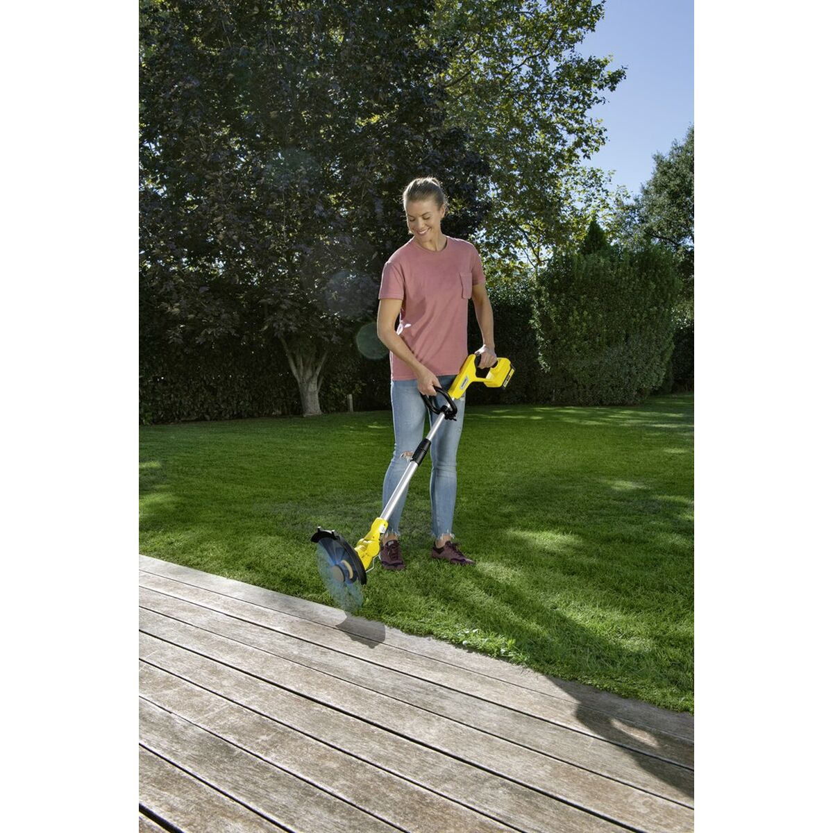 Cortacésped Kärcher 1.444-311.0 18 V 100 - 240 V