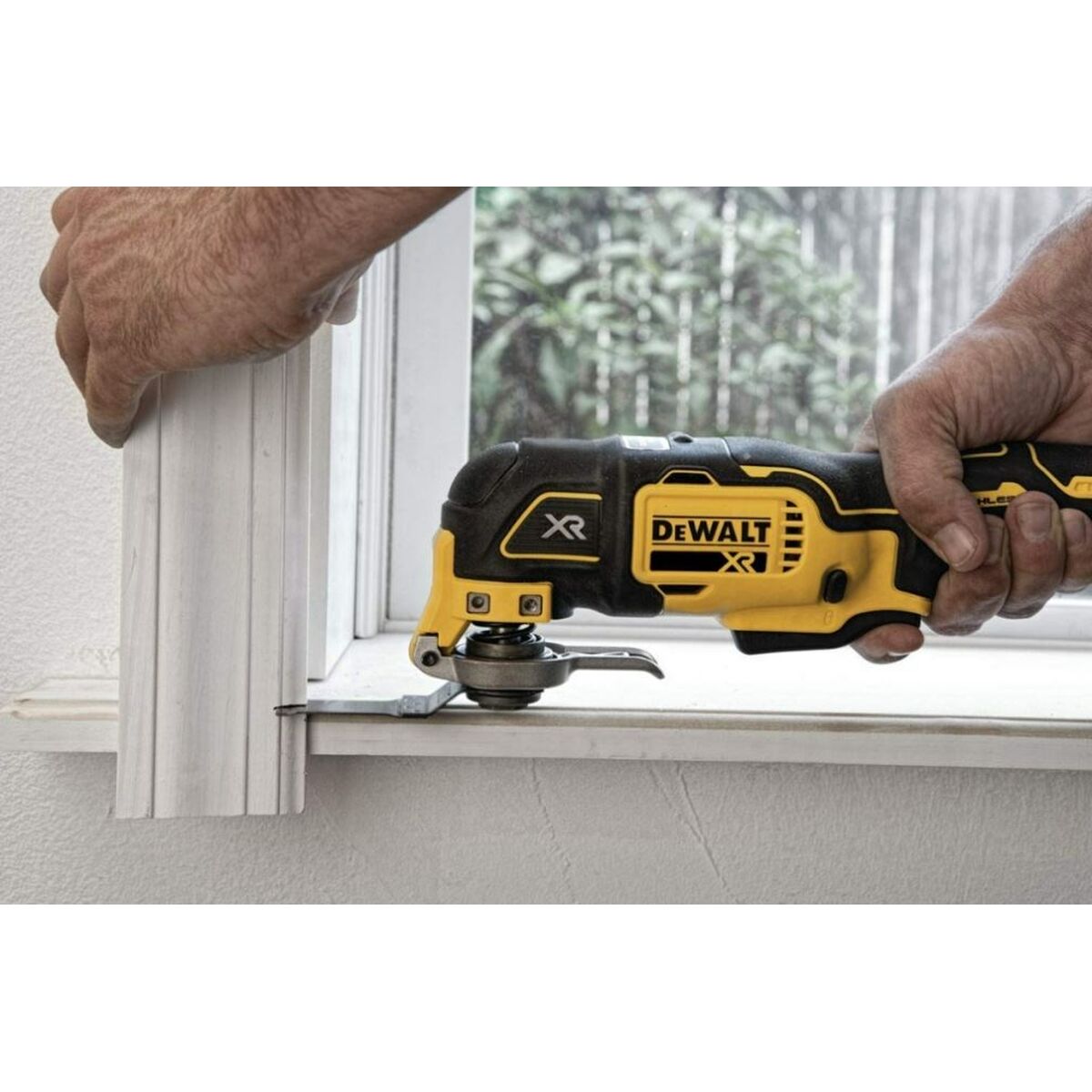 Herramienta Multifunción Dewalt DCS356NT-XJ