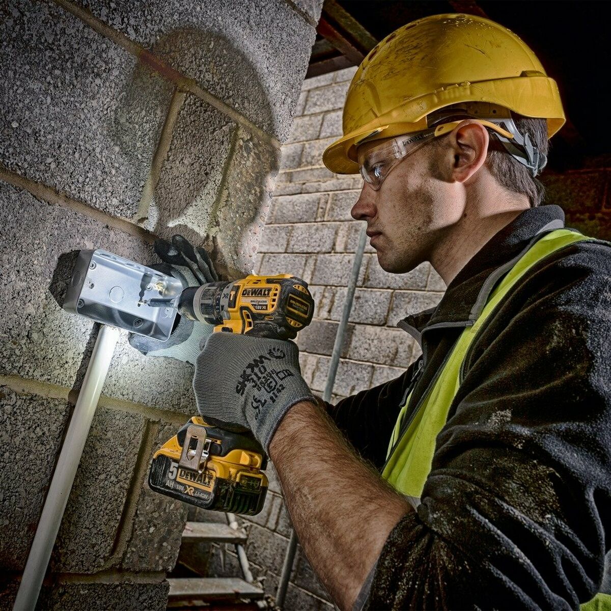 Atornillador eléctrico Dewalt DCK266P2T 400 W