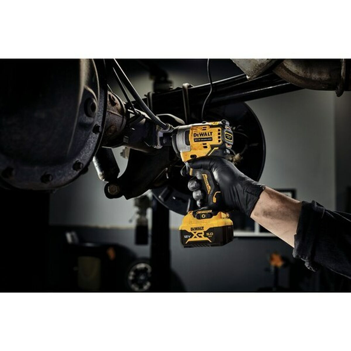 Llave de impacto Dewalt DCF901P2-QW 12 V 340 nm