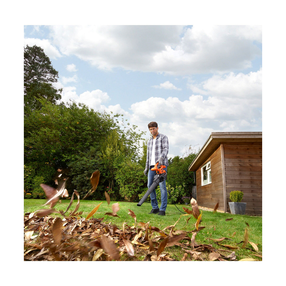 Soplador Black & Decker BEBLV260-QS