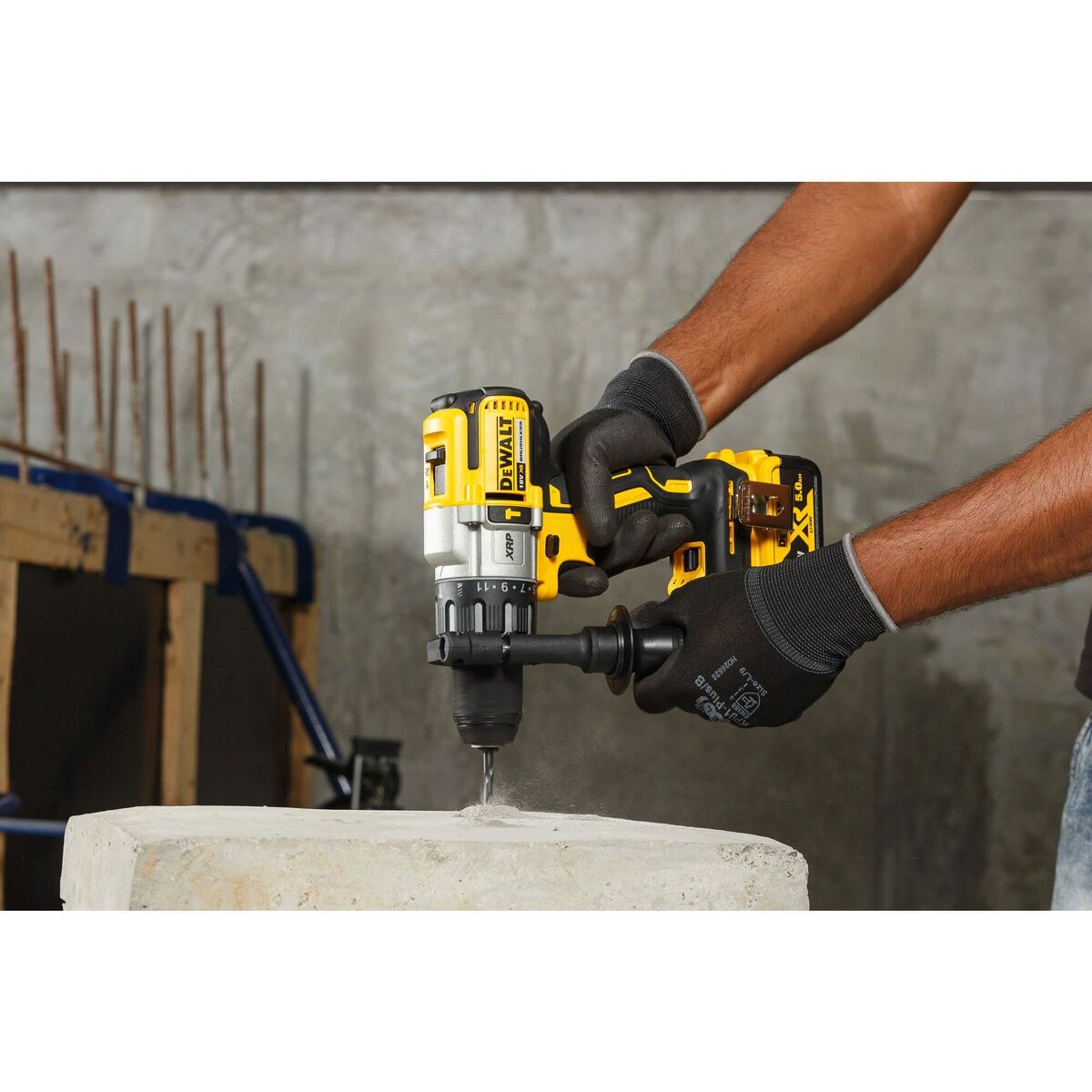 Atornillador eléctrico Dewalt DCD996P2 820 W