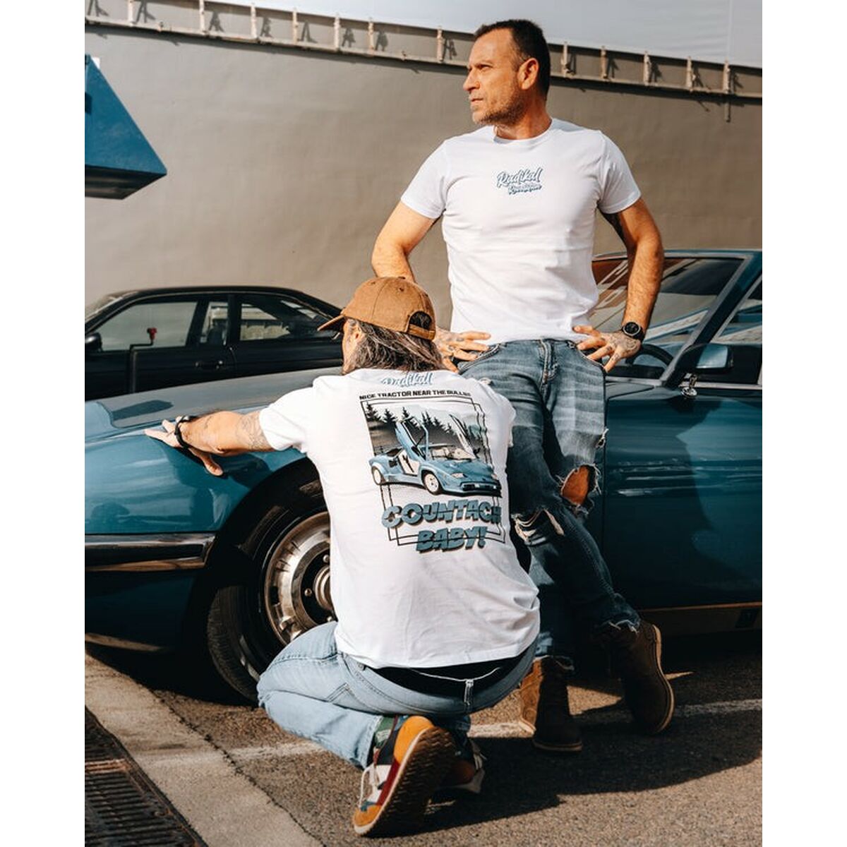 Camiseta de Manga Corta Hombre RADIKAL  NICE TRACTOR NEAR THE BULLS Blanco L