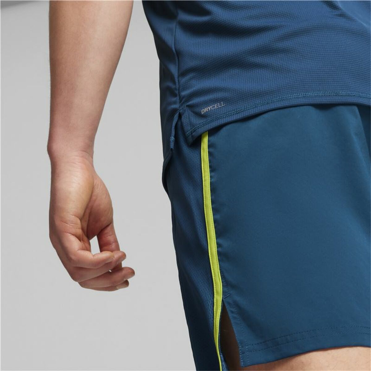 Camiseta de Manga Corta Hombre Puma  Run Favourite Azul oscuro